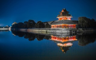 八字缺了这东西，命真的会差很多？很多朋友来问我，总是一脸紧张地问，老师，我的八字缺金缺木怎么办？是不是就完蛋了？我看了几十年命盘，实话告诉你，这事儿真没那么恐怖，但也绝不是小事